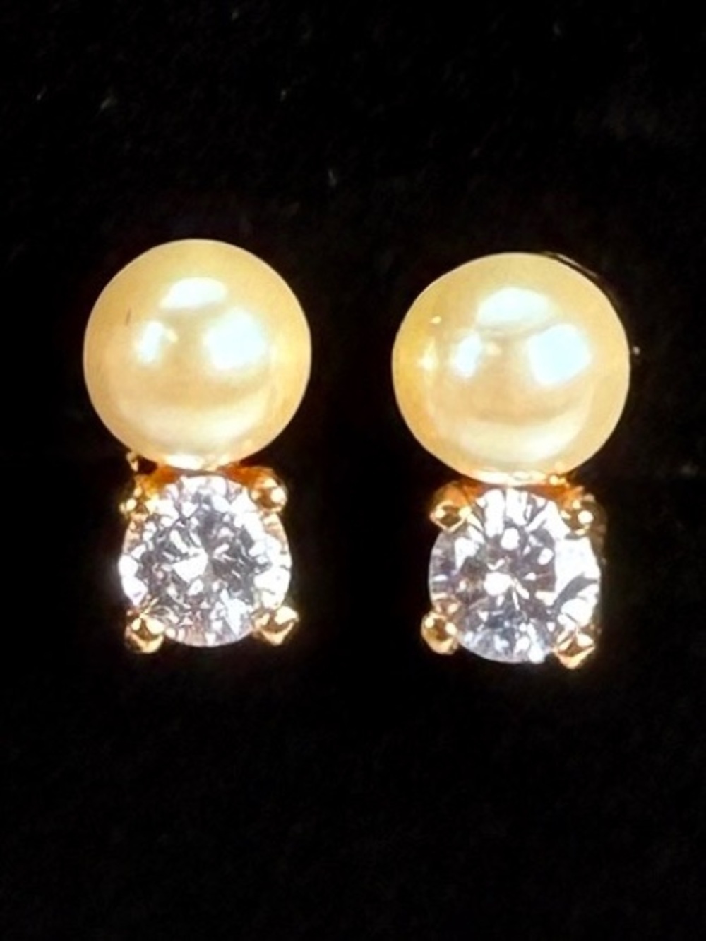 Elegant vintage Goldtone and Faux Pearl Clip-On Earrings